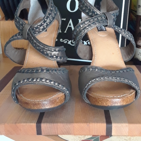 CUTE SHOES - Picture 5 of 8